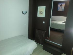 Hotels Hotel du Lion d'Or : Chambre Familiale