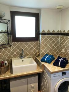 Maisons de vacances Maison d'une chambre avec piscine partagee jardin clos et wifi a Gee Riviere : photos des chambres