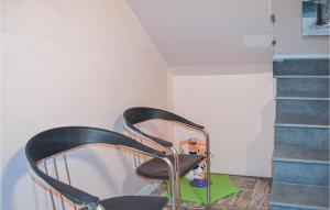Maisons de vacances Amazing Home In Puyo With Outdoor Swimming Pool : photos des chambres