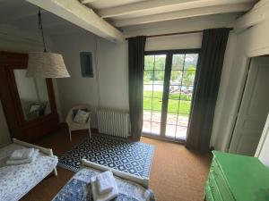 B&B / Chambres d'hotes Domaine Du Tafiart : Chambre Lits Jumeaux - Vue sur Piscine