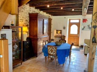 Charmante maison en pierre au coeur du Berry - 1