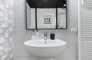 HACCA Collection-Plush Urban Sanctuary in the Milan city center - 7