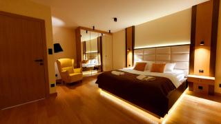 West Guest House - 9