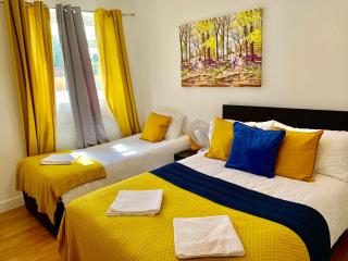 Spacious 2 Bedrooms 2 Baths Apartment with Garden and Parking - 8