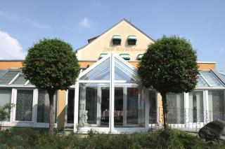 Hotel-Restaurant Zum Kirschbaum - 9