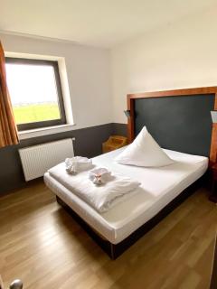 Hotel Castellana - 0