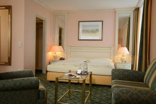 The Monarch Hotel - 1