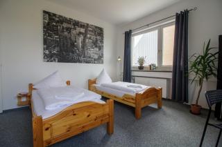 ROOM 1 / ROOM 2 - 1