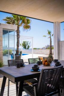 Arcadia Eco-Luxe Mobile Homes with infinity pool by OIKO Collection - 8