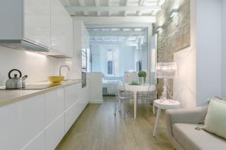 Ferrara Mayr White Apartment - 9