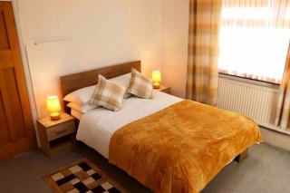 Cheerful 2 bedroom residential home - Free parking - 0
