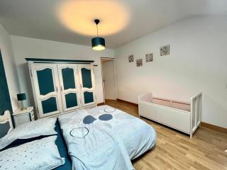 Gîte authentique avec terrasse couverte, 16 km de Gérardmer, 4 chambres, équipement bébé, Wi-Fi inclus - FR-1-589-231 - 2