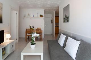 Apt 200 meters from the beach id - 6