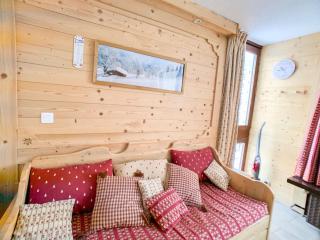 Studio rénové, proche pistes et commerces, balcon, animaux acceptés - FR-1-502-311 - 9