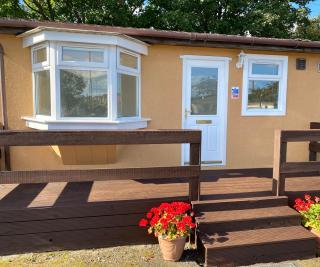 1-Bedroom Semi-detached Chalet in Uddingston, Glasgow - 9