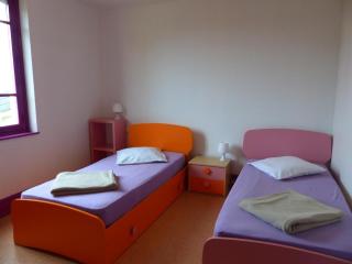 Maison de bourg cosy avec jardin clos, proche Le Pal, tout confort pour 10 pers., draps inclus - FR-1-489-109 - 4