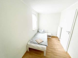 Fully Equipped Flat with *3BR* + *1LR* - 8