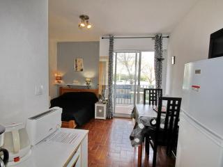 Studio rénové avec wifi, balcon et climatisation à Balaruc-les-Bains - FR-1-553-53 - 5