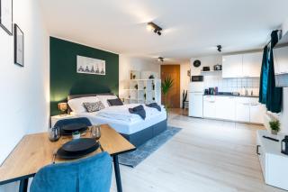 Mercedes I Stuttgart I Kitchen I Home Office I Parkplatz - 0