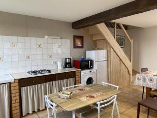 Gîte familial à la ferme avec terrasse - chevaux, poneys, proche Montluçon et thermes Néris les Bains - FR-1-489-430 - 9