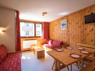 Appartement chaleureux à 300m des pistes, 5 personnes, balcon, draps, parking - FR-1-508-228 - 0