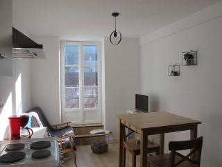 POLIGNY, appartement centre ville - 1