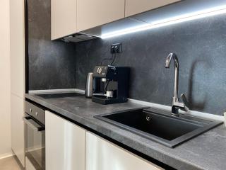 Top Central Supreme Apartment next to NDK - 5