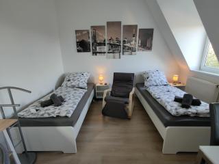 Business apartments "An der Lutherkirche" Self-Check-in - 0