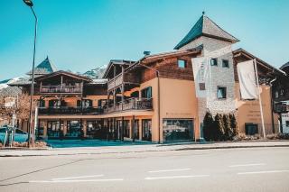 AlpenLuxus presents LUNA - Relaxation Room, Sauna & Car Park - 7