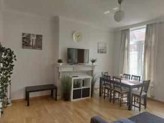 Charming 1-Bedroom Apartment - 0