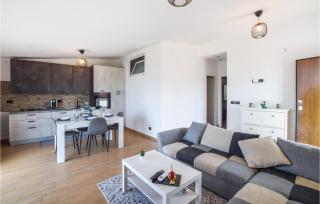 Nice Apartment In Reggio Calabria - 1