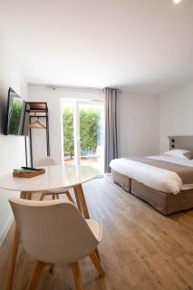 LOGIS LES CEPAGES / RESTAURANT LE RAISIN - 0