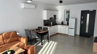 Grey House Apt - 1