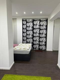 Luxuriöse Wohnung mit eigenem Garten - 6