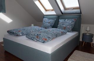 Moderne, gemütliche DG-Wohnung in ruhiger Lage - 2