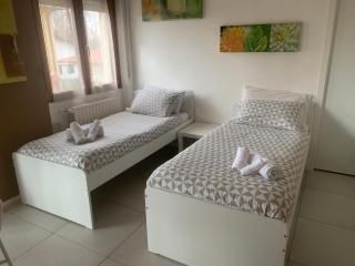 OnlyRoomsRho - 2