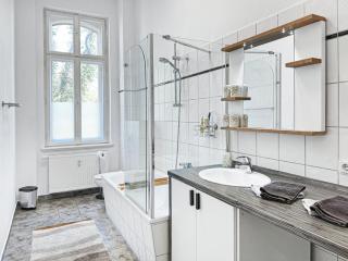 Ferienwohnung Villa Nieske - Jugendstil Denkmal, free WLAN & Parken, Self Check-In, Smart-TV - 7