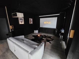 BLACK BOX CINEMA appartement avec balnéo - 9