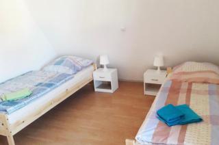 home2stay Worker House Feldstetten Kitchen,Wifi,Smart TV Parking *** - 9