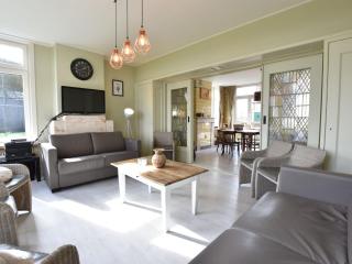 Authentic farmhouse in Zeeland Flanders - 2