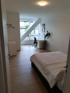 Stilvolle Entspannung an Traumlage mit Aussicht - 1