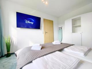 Seeblickapartment für bis zu 12, Nürnberg & Schwabach in 30-35 Minuten zu erreichen, Sauna, Arbeitsplatz, Dachterrasse & Grill - 4