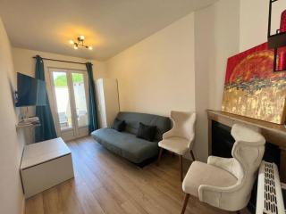 Duplex avec terrasse à 15 min de Lyon - 0