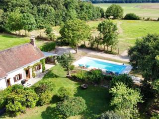 Retraite Champêtre avec Jardin, Piscine et Proximité Château à Châteaudun - FR-1-581-134 - 0
