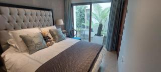 Sophisticated Seafront 3BD Suntrap Landscaped Yard - 6