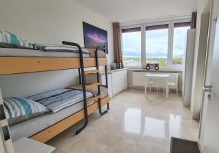 ein Doppelzimmer und ein Dreibettzimmer bei Hamburg - 6