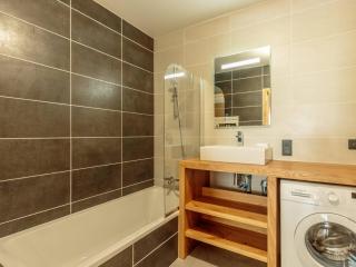 Appartement moderne 4* avec 2 chambres, balcon, parking, wifi et animaux acceptés - FR-1-638-25 - 1