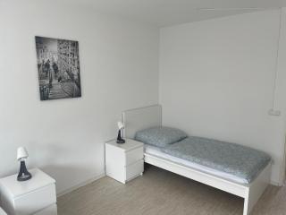 Monteurwohnungen in Lampertheim - Ideal für Arbeiter & Geschäftsreisende - 1