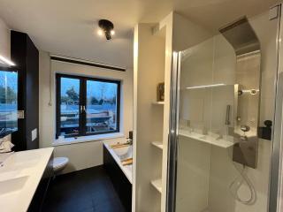 Elegant & Spacious House close to Center - 7