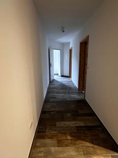 2-Zimmer Wohnung, Parkplatz und Terrasse, Nah A10 und Berlin - 3